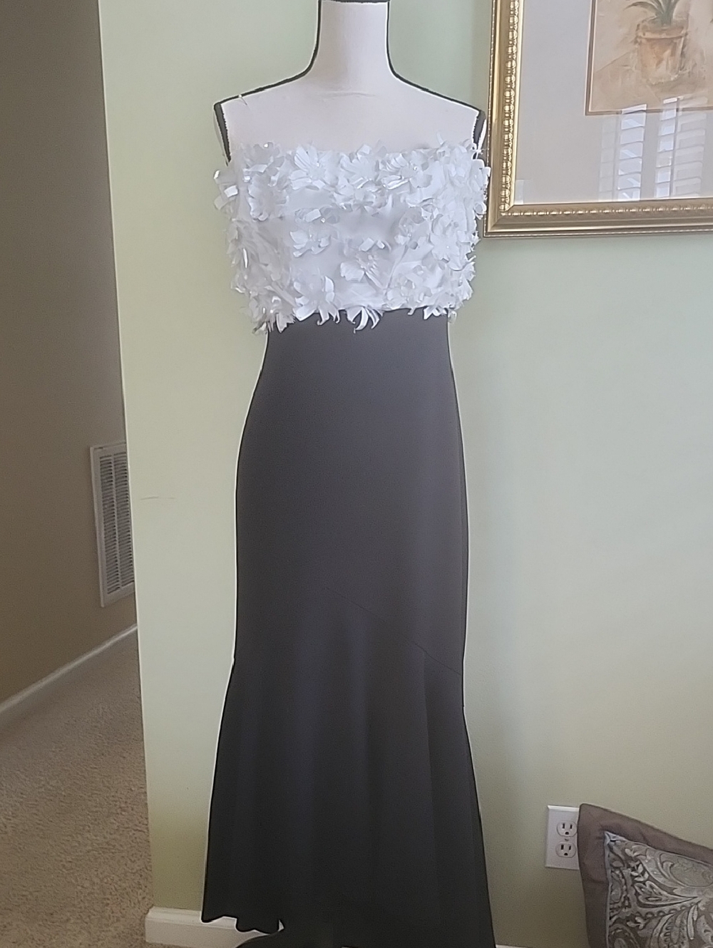 White Floral Appliqué Bodice Black Maxi Dress